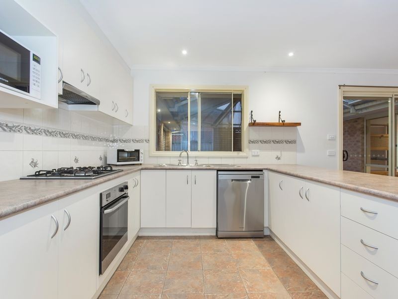 37 Spring Circuit, Pakenham VIC 3810