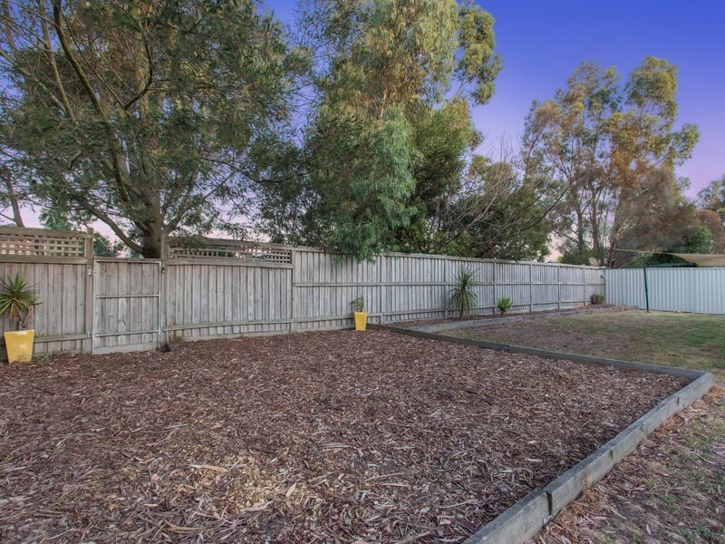37 Spring Circuit, Pakenham VIC 3810