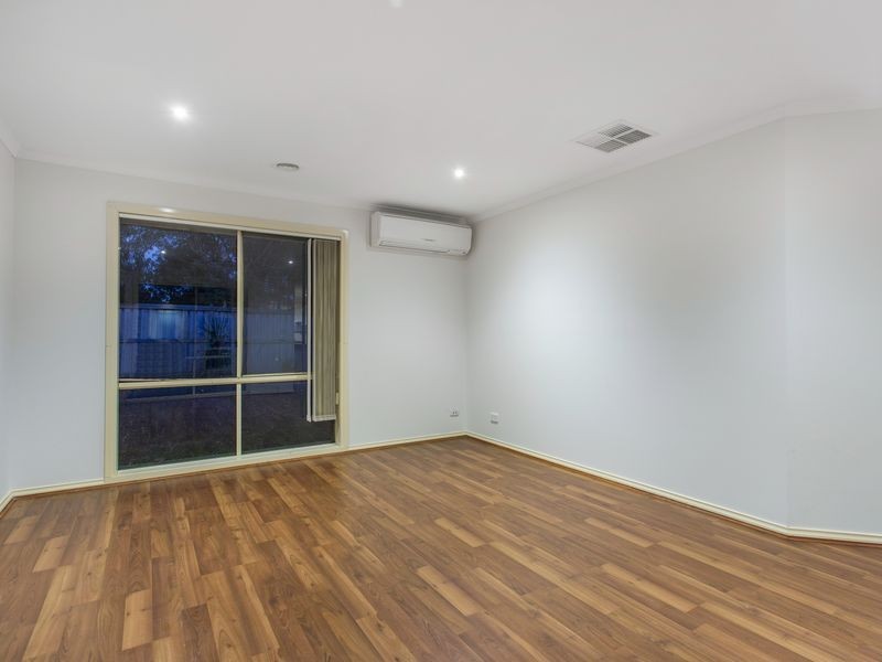 37 Spring Circuit, Pakenham VIC 3810
