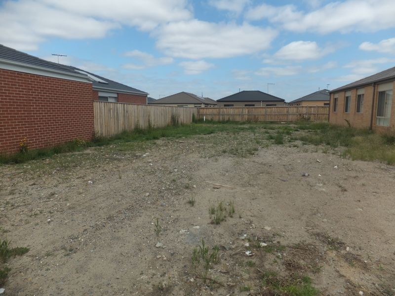 12 Hampshire Street, Officer VIC 3809