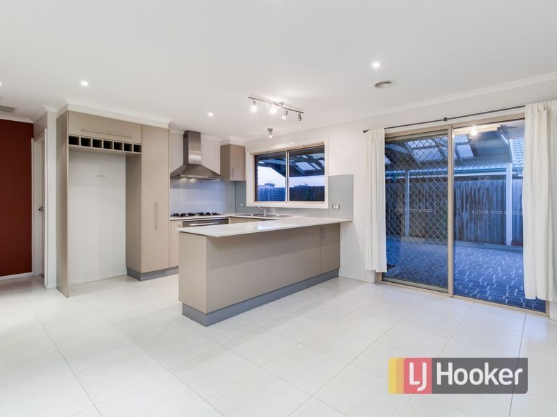 84 Manna Gum Drive, Pakenham VIC 3810