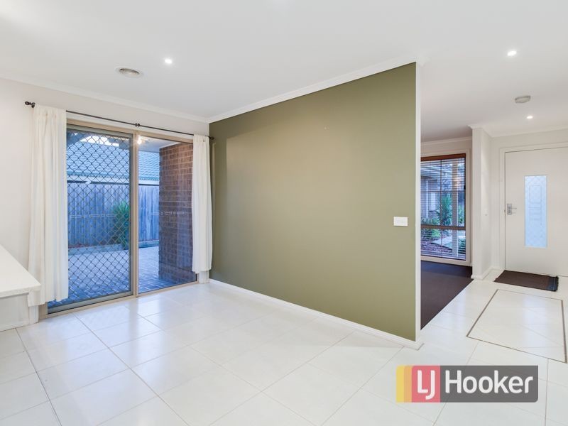 84 Manna Gum Drive, Pakenham VIC 3810