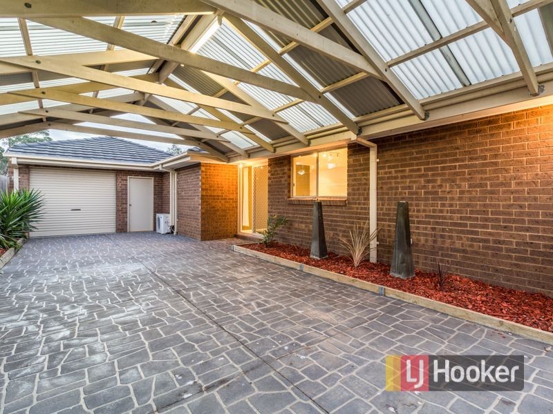 84 Manna Gum Drive, Pakenham VIC 3810