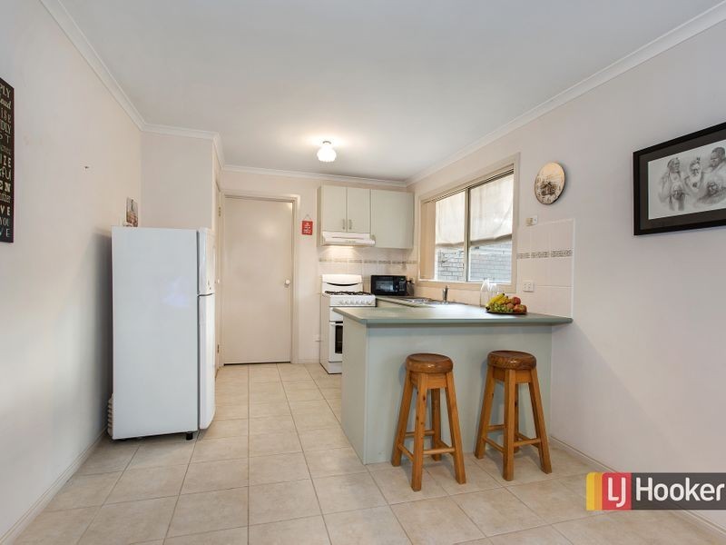 2/20 Henty Street, Pakenham VIC 3810