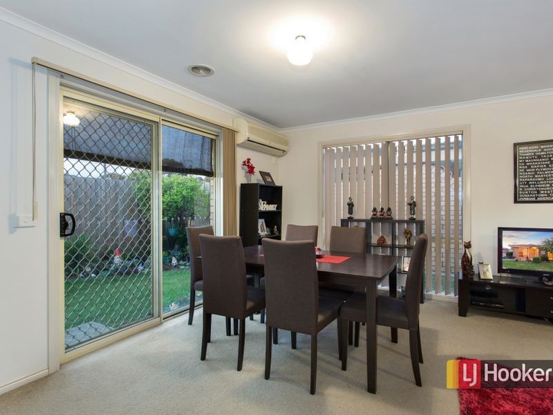 2/20 Henty Street, Pakenham VIC 3810