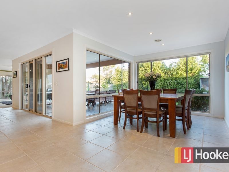 16 Henry Street, Pakenham VIC 3810