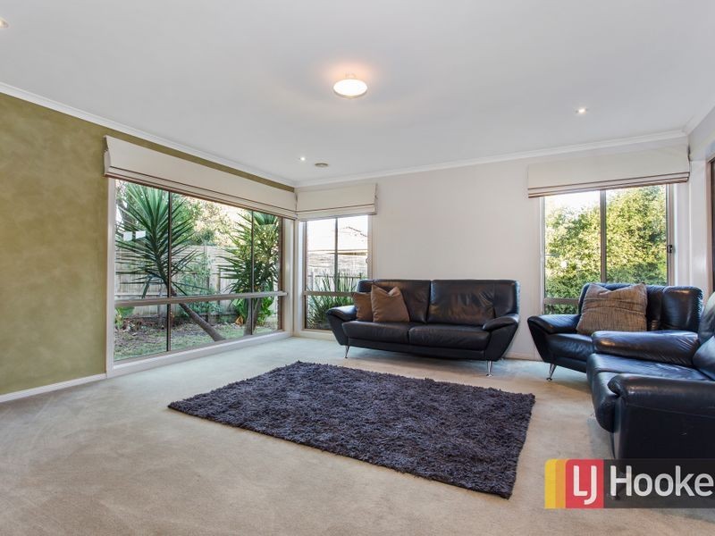 16 Henry Street, Pakenham VIC 3810