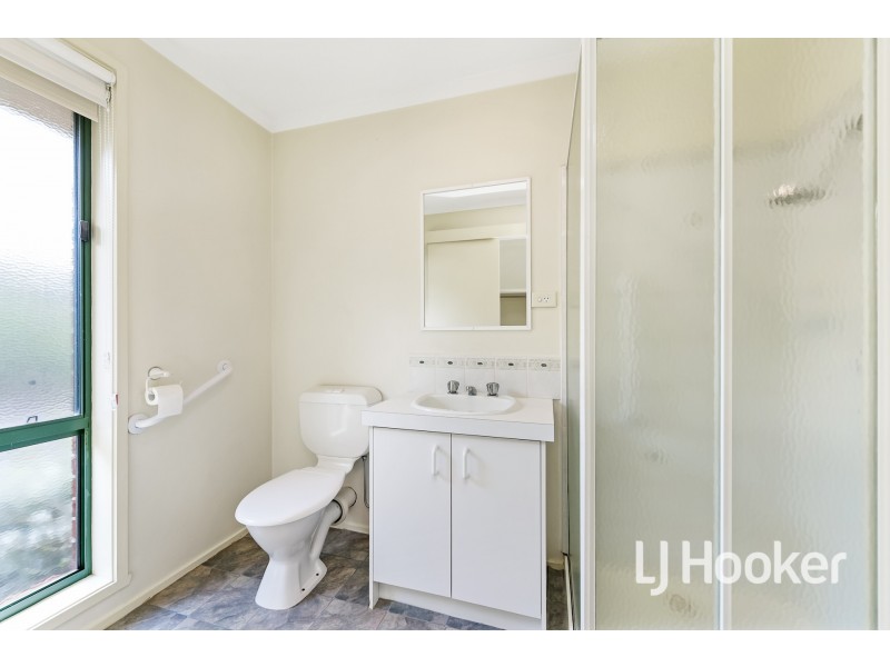 8 Mcgill Court, Pakenham VIC 3810