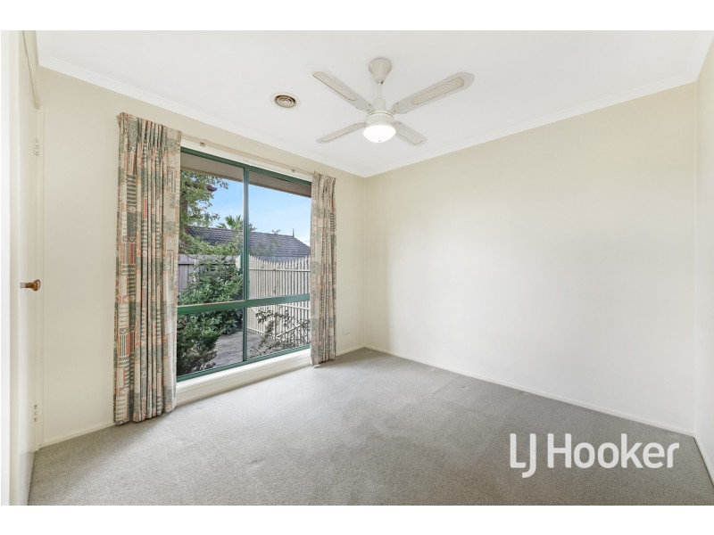 8 Mcgill Court, Pakenham VIC 3810