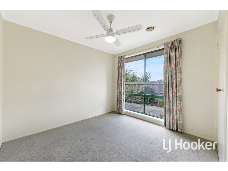 8 Mcgill Court, Pakenham VIC 3810