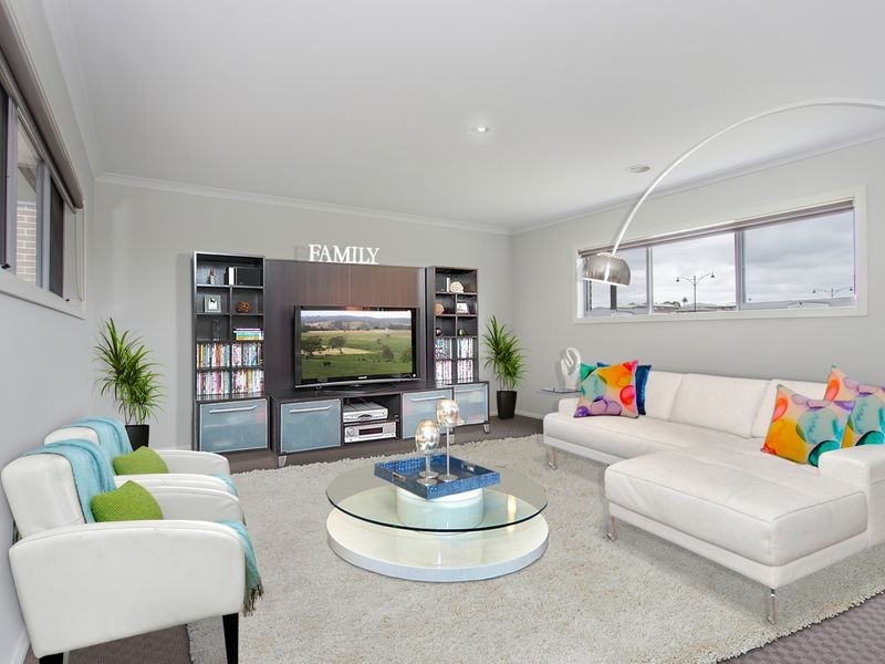 5 Penshurst Crescent, Officer VIC 3809