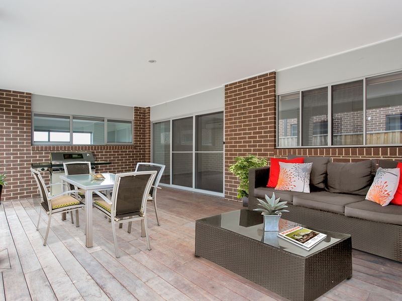 5 Penshurst Crescent, Officer VIC 3809