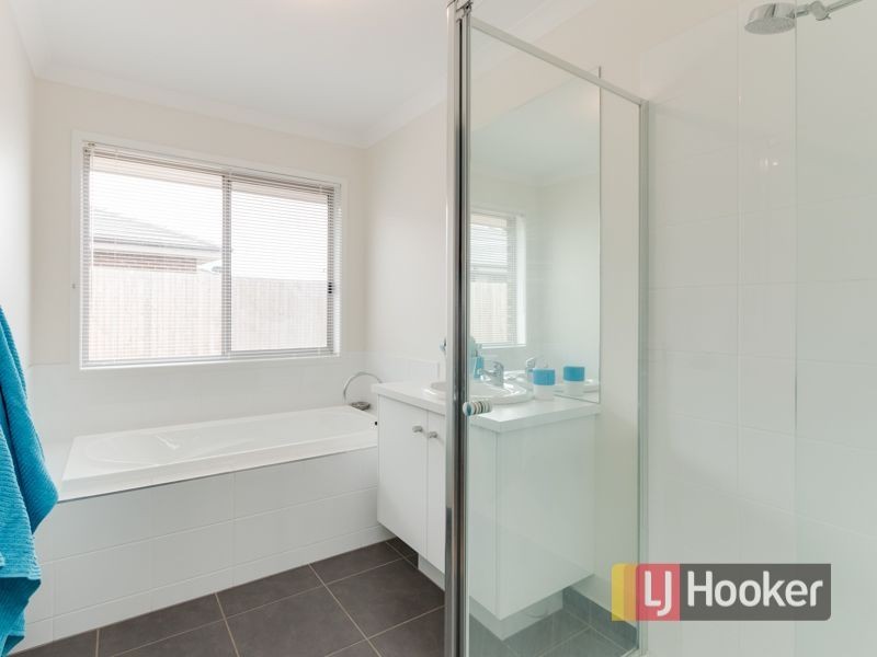 44 Mary Street, Officer VIC 3809