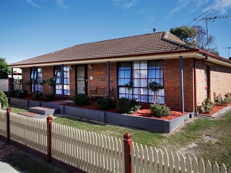 15 Barrington Drive, Pakenham VIC 3810