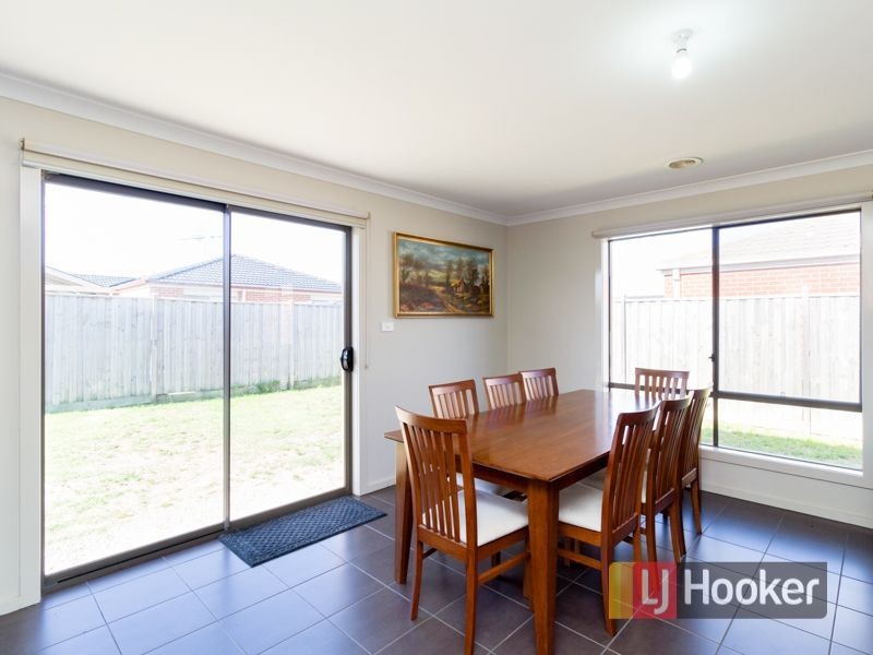 21 Elwood Avenue, Pakenham VIC 3810