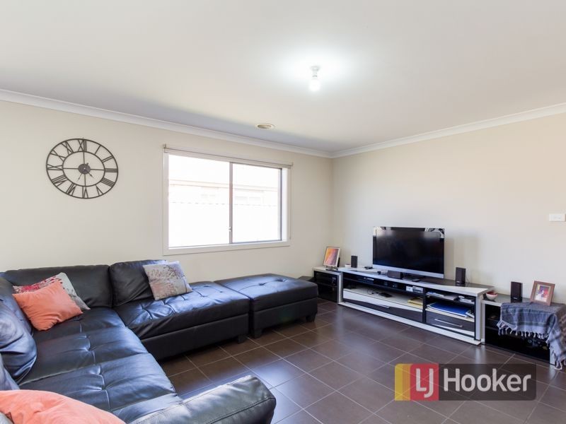 21 Elwood Avenue, Pakenham VIC 3810