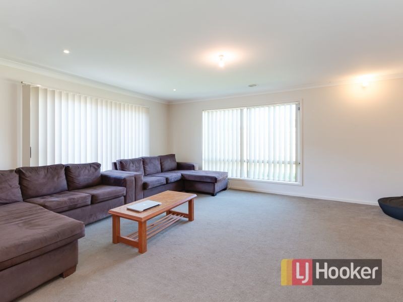 34 Webster Way, Pakenham VIC 3810