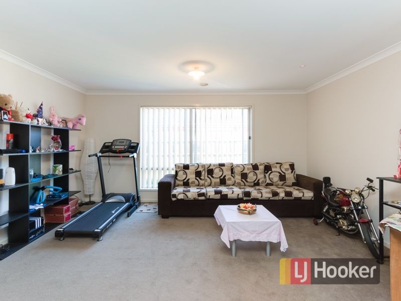 34 Webster Way, Pakenham VIC 3810