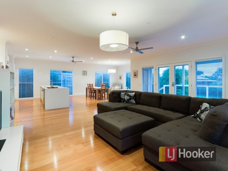 24 Jefferson Road, Garfield VIC 3814
