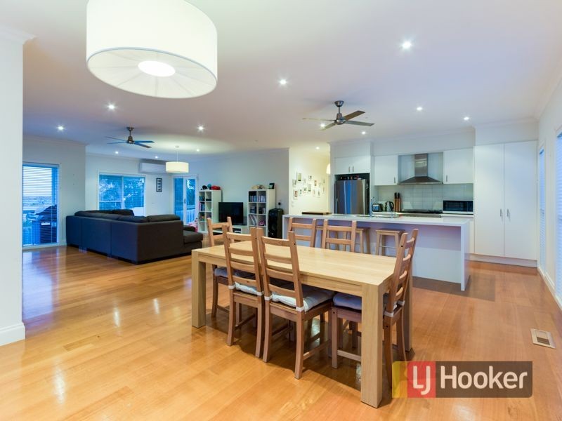 24 Jefferson Road, Garfield VIC 3814