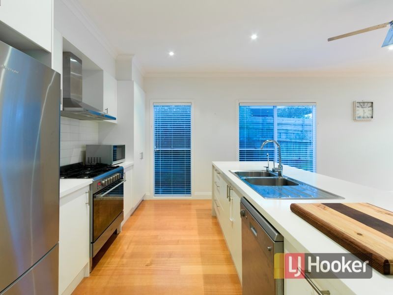 24 Jefferson Road, Garfield VIC 3814