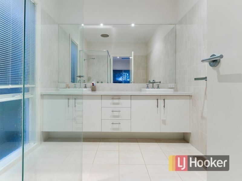 24 Jefferson Road, Garfield VIC 3814