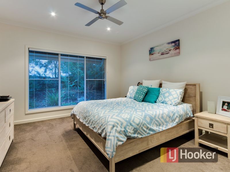 24 Jefferson Road, Garfield VIC 3814