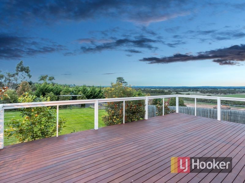 24 Jefferson Road, Garfield VIC 3814