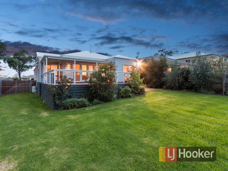 24 Jefferson Road, Garfield VIC 3814