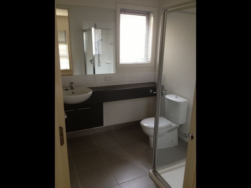 22 Edgeware Close, Pakenham VIC 3810