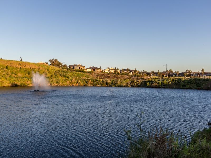 Lot 301 Corymbia Promenade, Pakenham VIC 3810