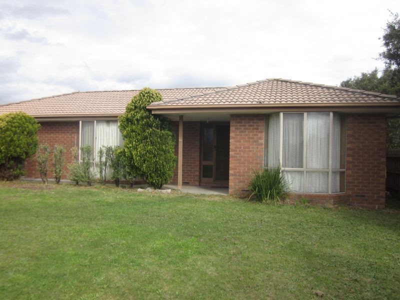 11 Fleetwood Drive, Narre Warren VIC 3805