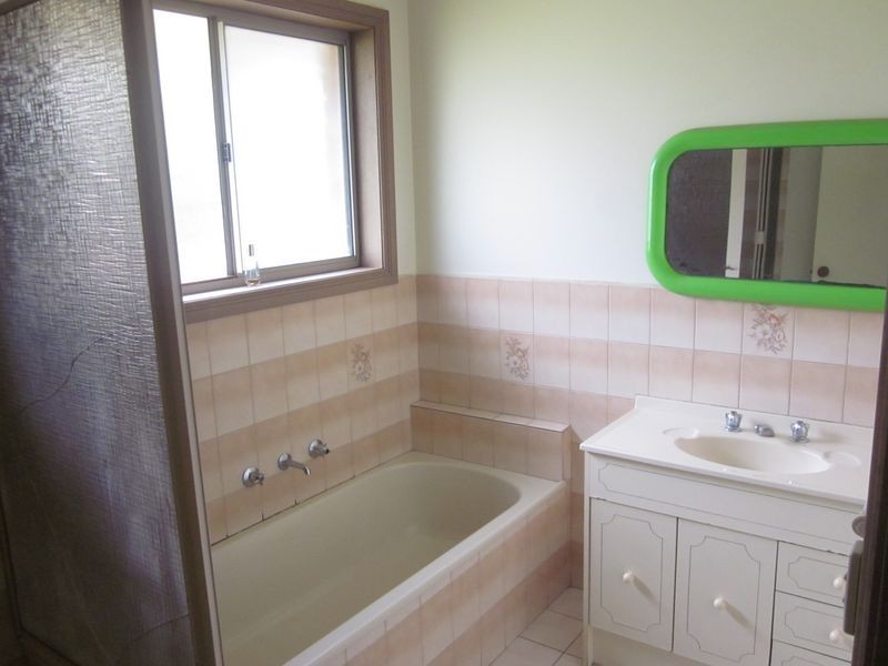 11 Fleetwood Drive, Narre Warren VIC 3805