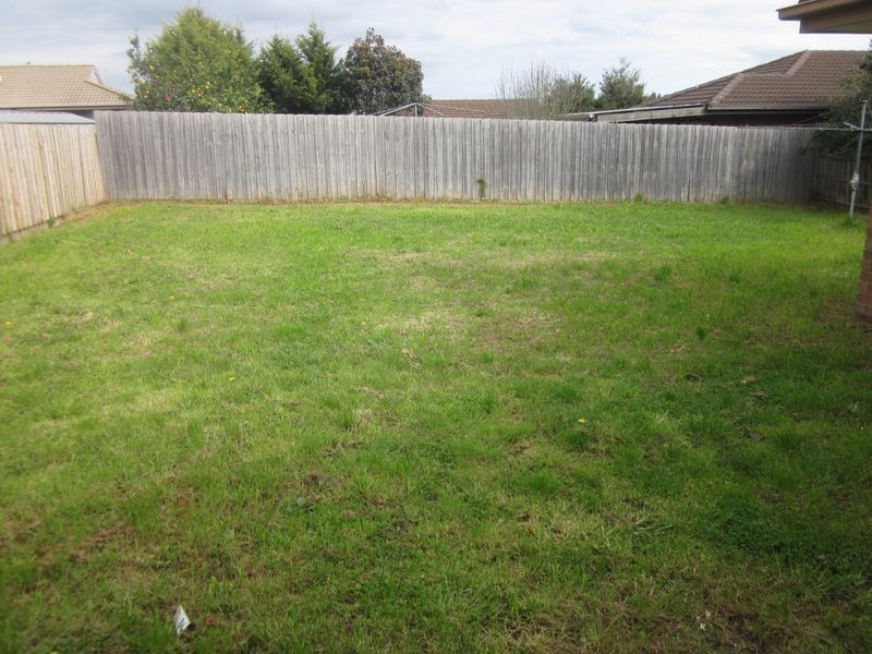 11 Fleetwood Drive, Narre Warren VIC 3805