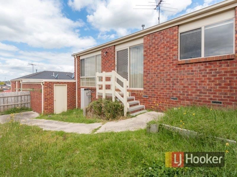 2/5 Glenda Court, Pakenham VIC 3810