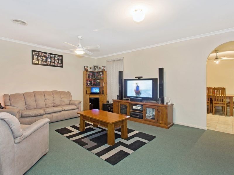 8 Manning Court, Pakenham VIC 3810