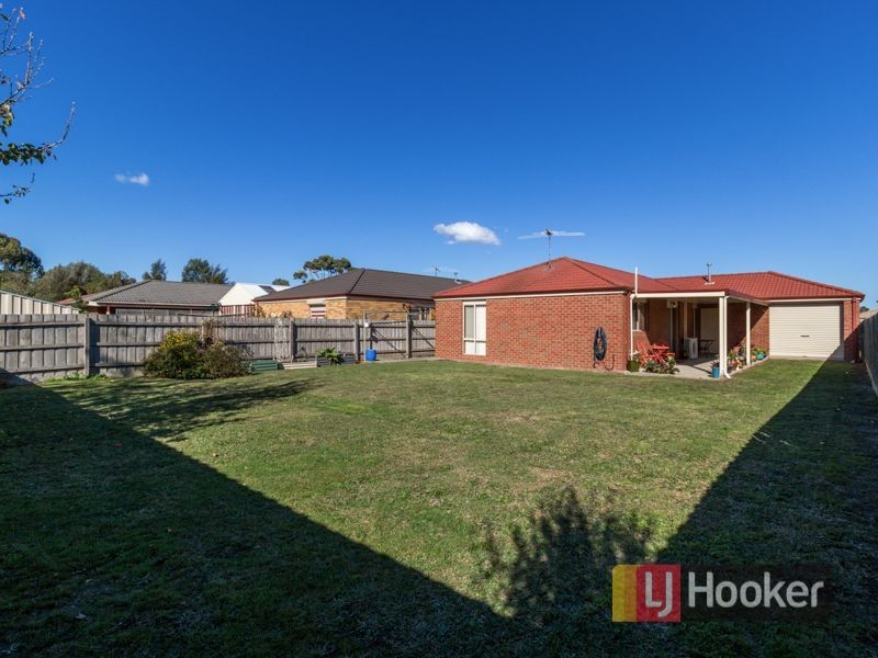 9 Rossi Close, Pakenham VIC 3810