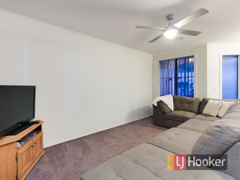 8 Sacha Drive, Pakenham VIC 3810