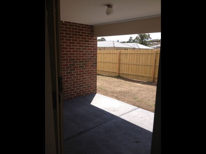 48 Summerhill Blvd, Drouin VIC 3818