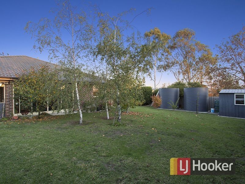 1 Kerry Place, Garfield VIC 3814