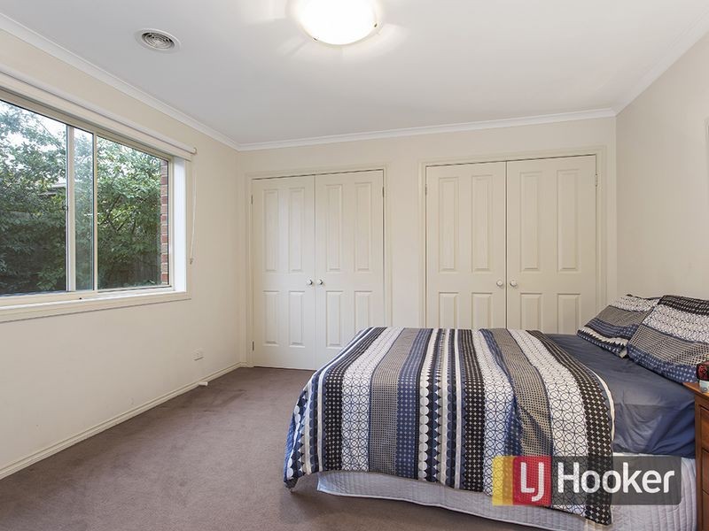 2/80 Eagle Drive, Pakenham VIC 3810