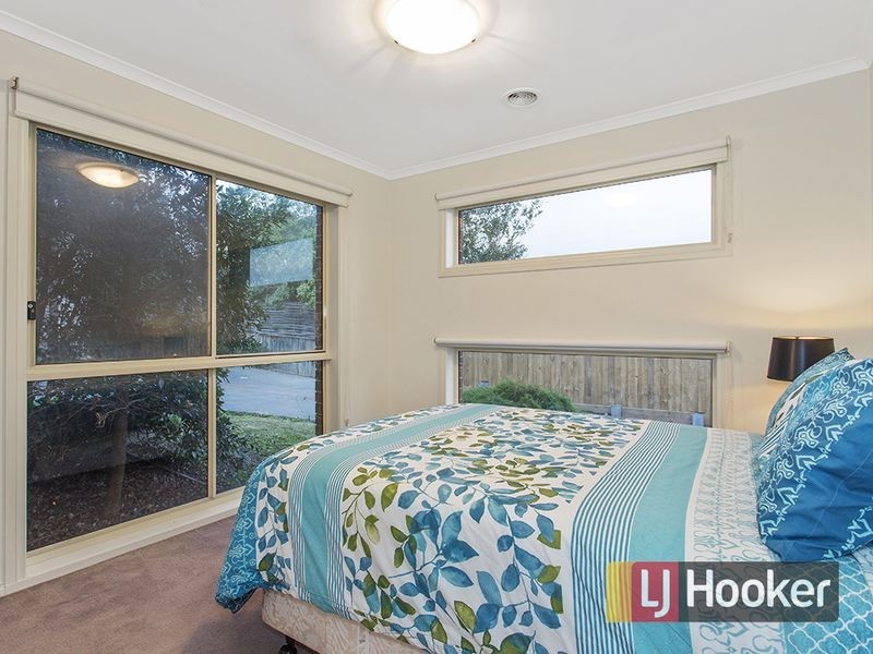 2/80 Eagle Drive, Pakenham VIC 3810
