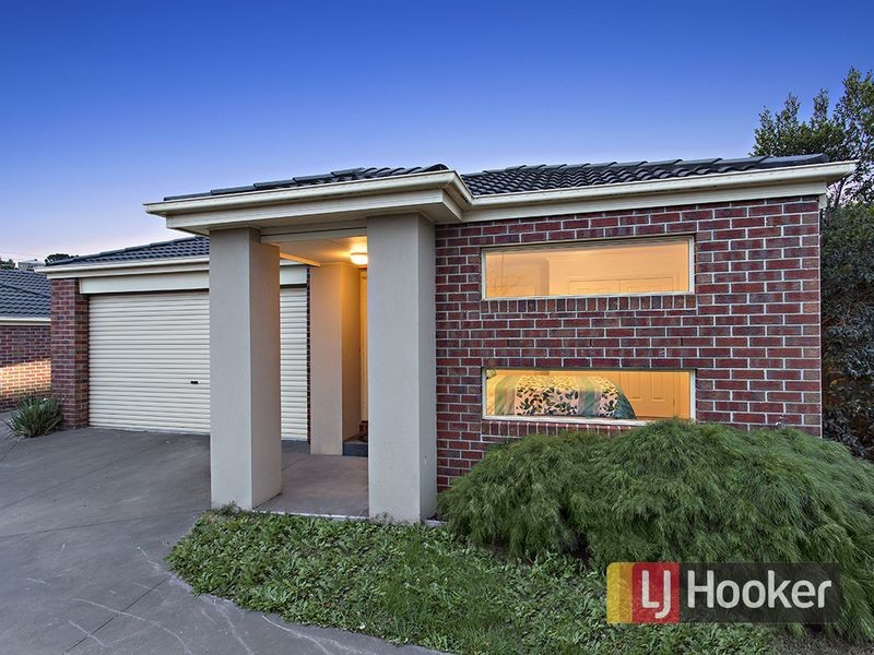 2/80 Eagle Drive, Pakenham VIC 3810