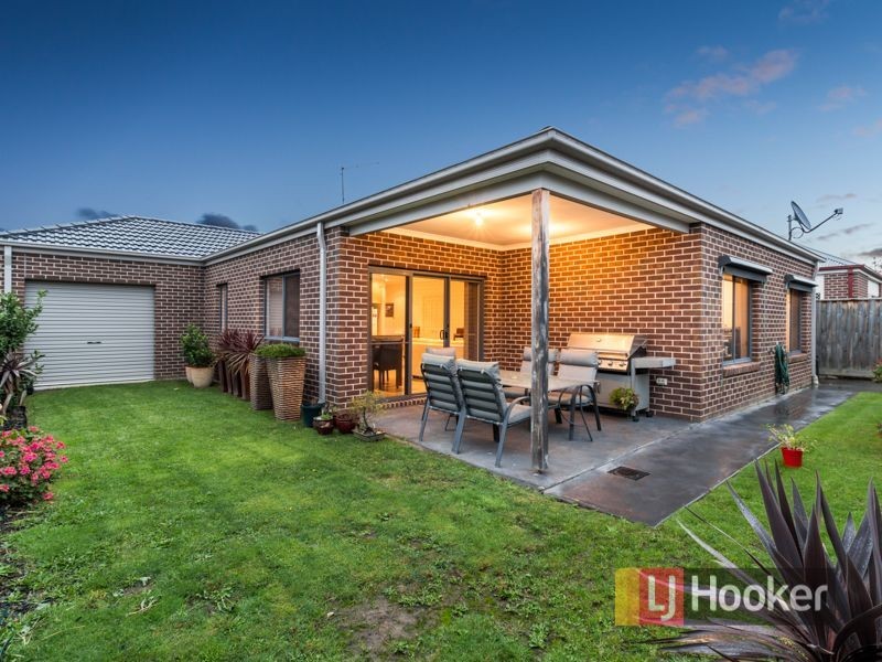 27 Flinders Park Drive, Officer VIC 3809