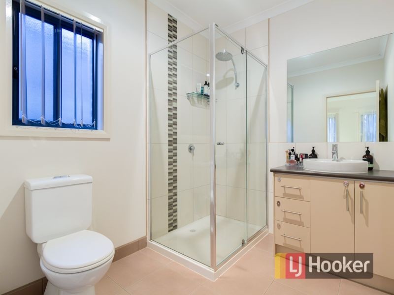 27 Flinders Park Drive, Officer VIC 3809