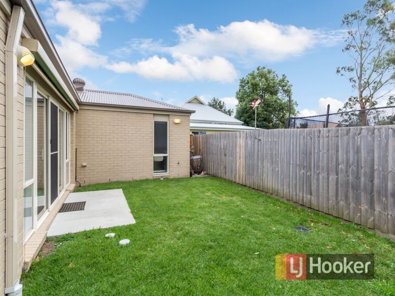 2/5 Nash Road, Bunyip VIC 3815