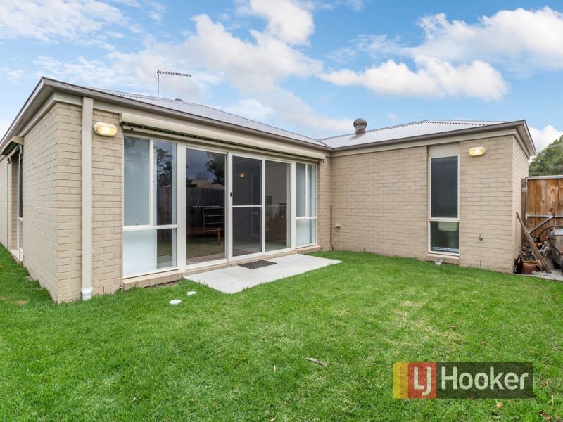 2/5 Nash Road, Bunyip VIC 3815