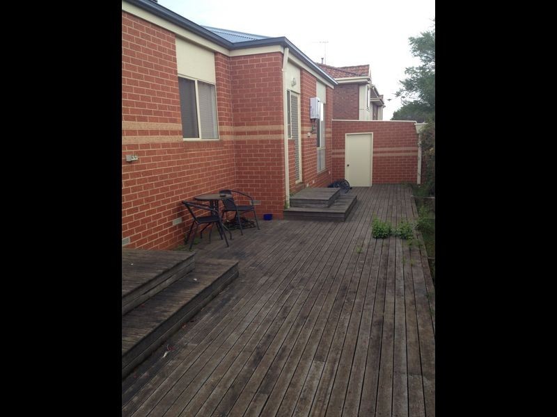 4/33 Princes Highway, Pakenham VIC 3810