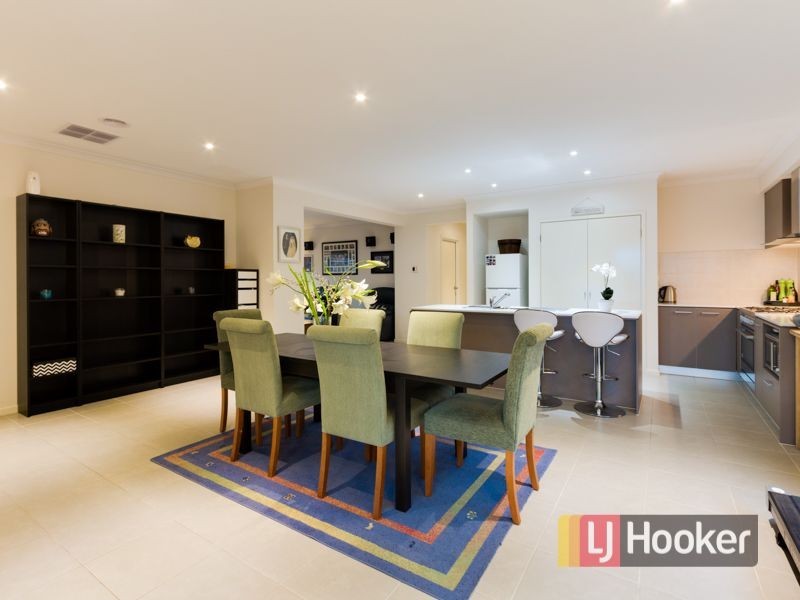 13 Clarendon Street, Pakenham VIC 3810