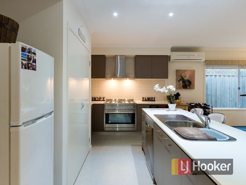 13 Clarendon Street, Pakenham VIC 3810